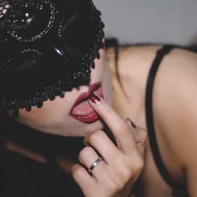 lick-2378544_960_720